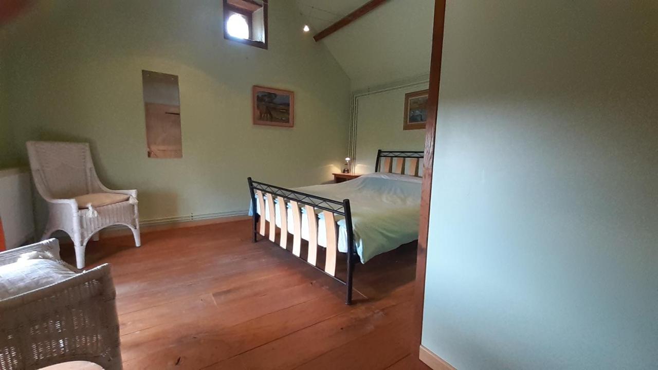 Private Farmhouse For Six In The Countryside Saint-Pierre-sur-Orthe Экстерьер фото